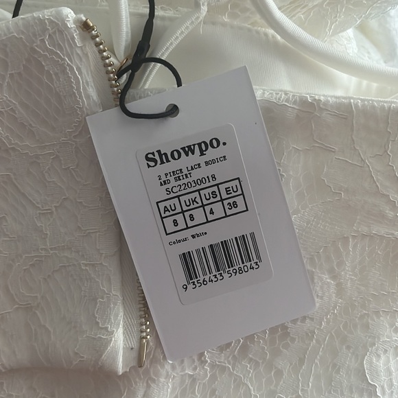 White lace dress from Showpo. Brand new with tags! - Picture 4 of 4